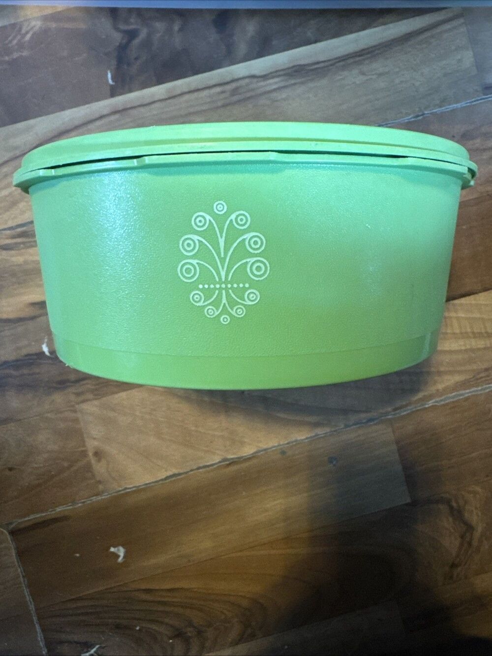 Vintage Tupperware 1204 Green Apple Servalier Canister With Top Lid Seal 1205-7